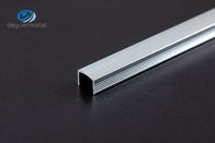 L'épaisseur en aluminium de la Manche 0.8-1.2mm de profil de T5 U a anodisé poli