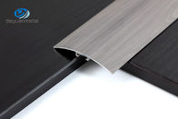 Saupoudrez la taille en bois de revêtement du grain 45mm de profils en aluminium de plancher