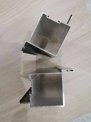 Profil de fenêtre en aluminium, revêtement en poudre noire naturelle blanche en bronze