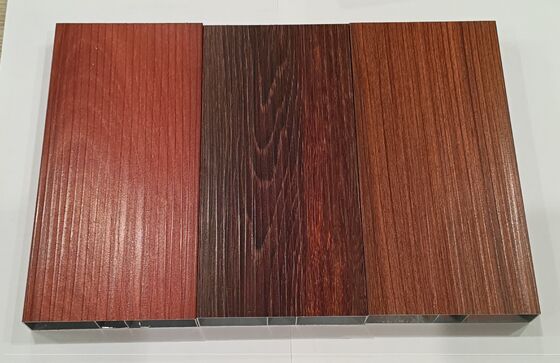 Profilés d'extrusion d'aluminium 6063 avec grain en bois et texture sur mesure